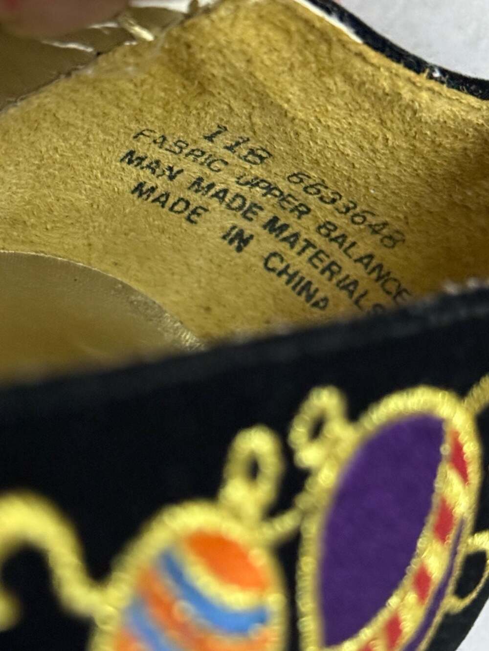 Vintage‎ Worthington Black Velvet Ornament Embroidered Christmas Flats - Picture 2 of 4